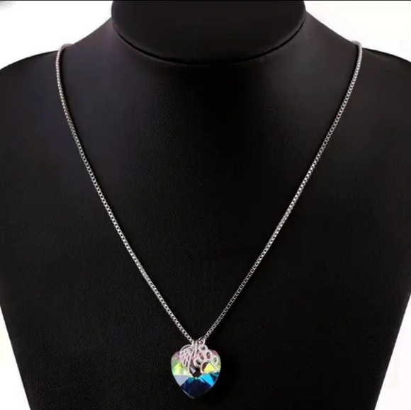 NEW Paw Angel Wings Pendant Necklace - Picture 4 of 9